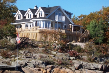 Large Shoreline Home
